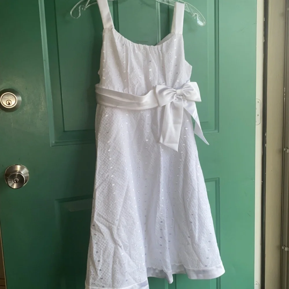 Ashley Ann size 14.5 stunning white dress flower girl